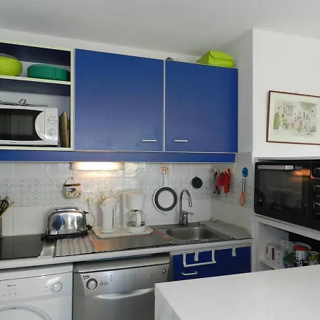 Le Lavandou, 2 Pieces, 4 Personnes - Fr-1-713-43 Apartment Le Lavandou
